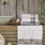 Jacquard Towel – (1982)